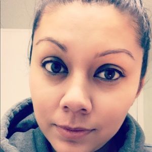 Meet your Posher, Lorena